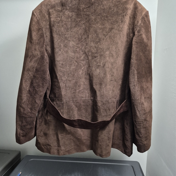 Women's Brown Suede Jacket - Picture 10 of 10